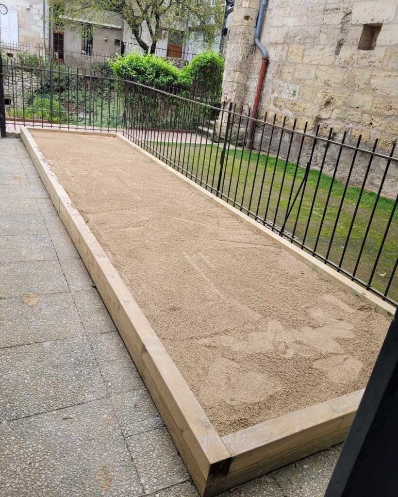 Le Cabanon de Lulu - 1er restaurant – apéro – pétanque au cœur du vieux Tours - piste